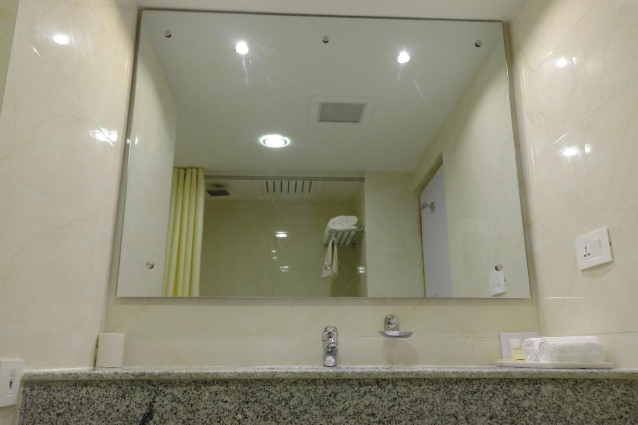 Hotel Nirvana Bhairāhawā Екстериор снимка